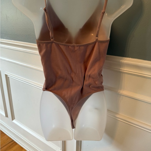 Pink Ribbed bodysuit - Picture 3 of 3